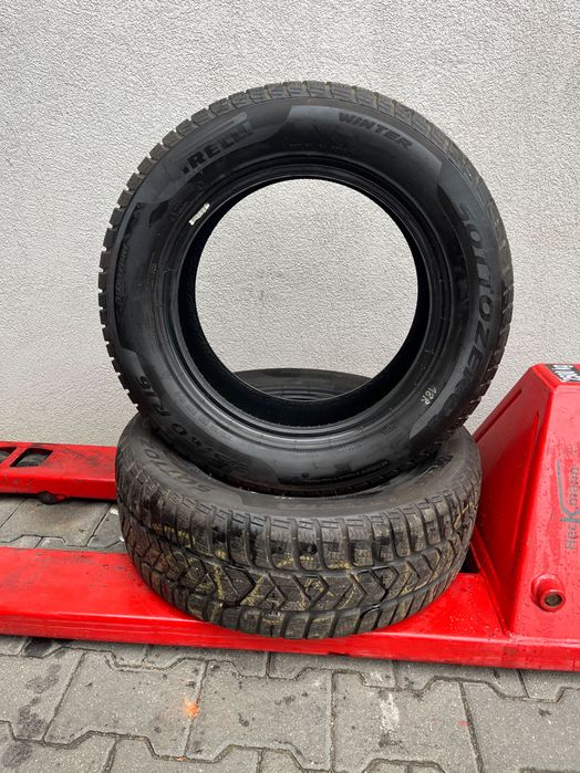 Para opon Pirelli SottoZero 3 Winter 215/60 r16 99H jak NOWE !!!