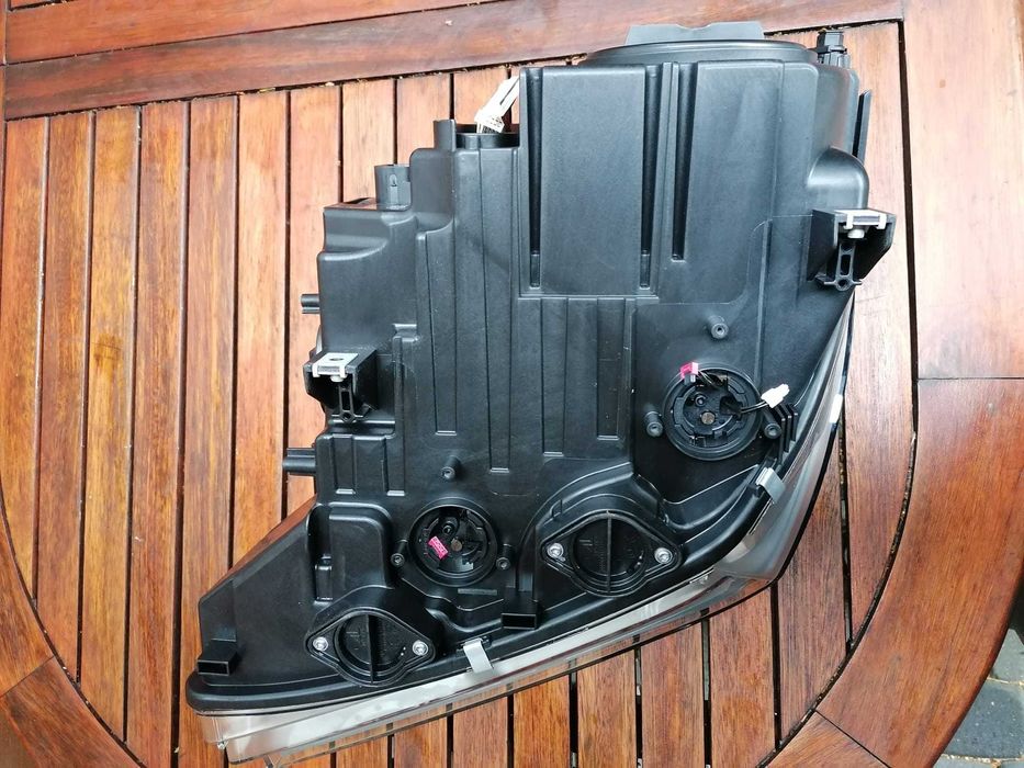BMW  F06 F12 F13 Reflektory ksenon komplet prawy lewy bi-xenon nowe