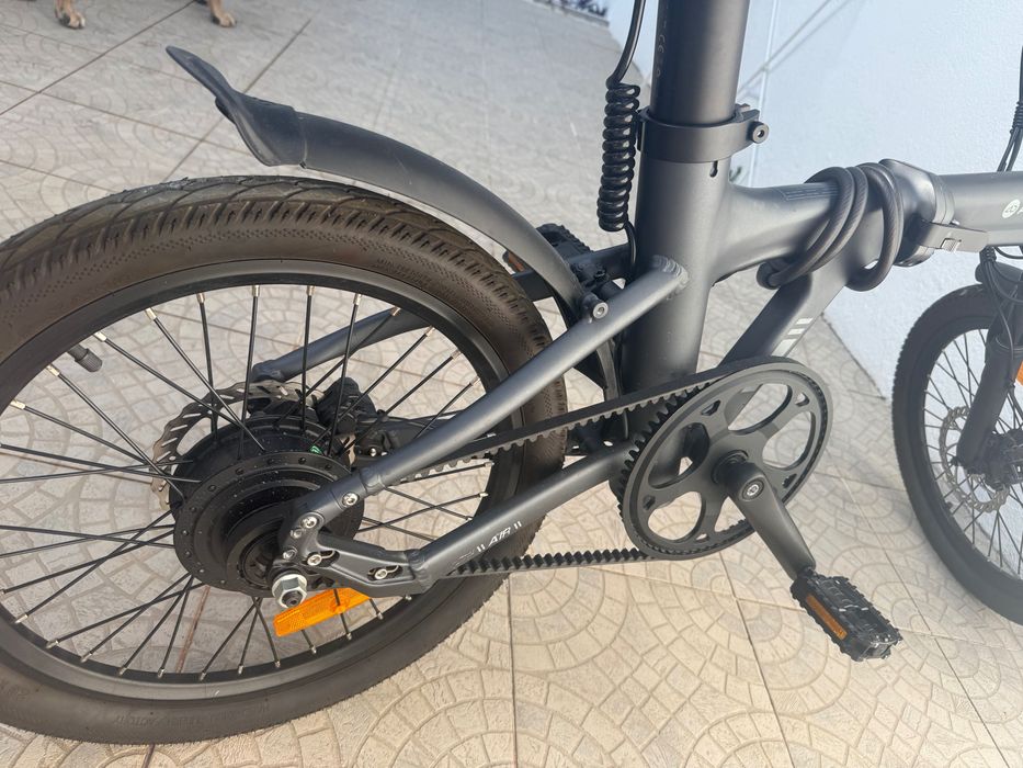 Bicicleta Elétrica Dobrável ADO Air 20S com suspensão dianteira
