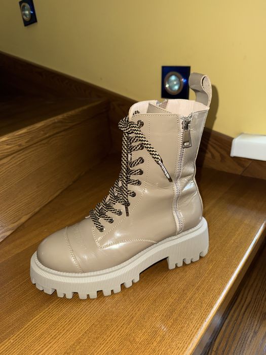 Чобітки стан ідеальний одіті 1раз.