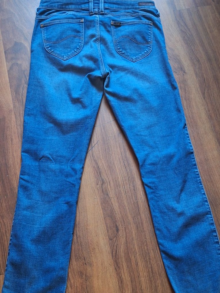Spodnie jeansowe damskie