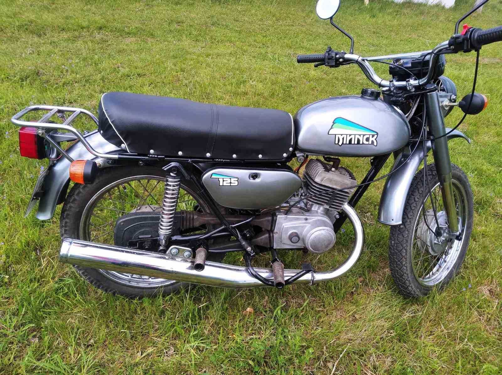 Наклейки на ретро мотоцикл Минск 125