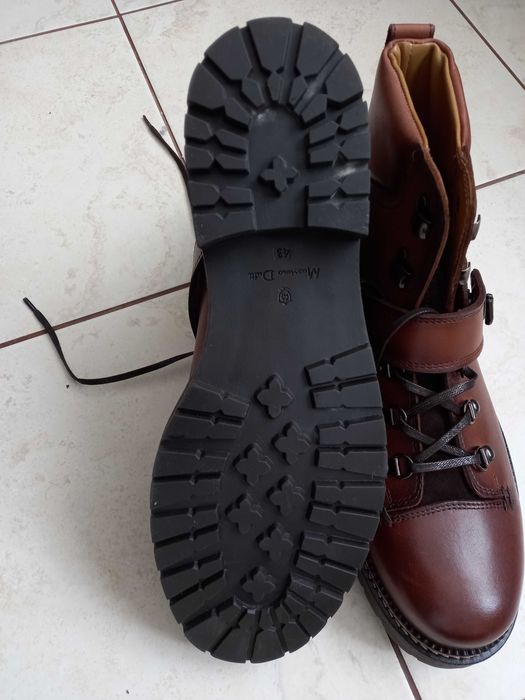 Чоловіче взуття Massimo Dutti