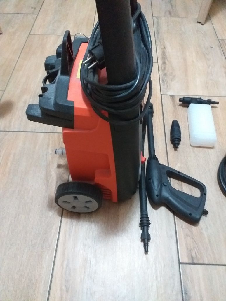 Mtjka ciśnieniowa Black decker BXPW 1500 E