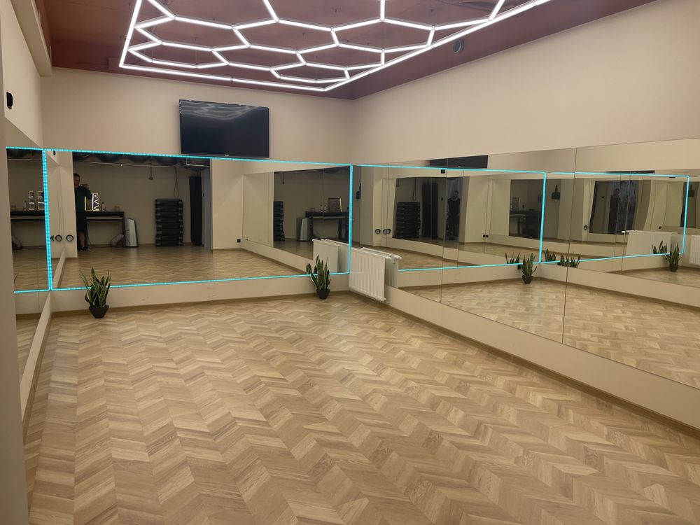Lustrzana sala fitness taniec trening studio siłownia KIELCE salka fit
