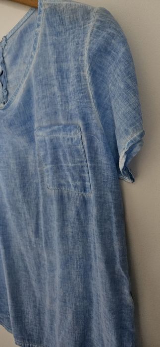 Sprzedam damską  niebieska bluzeczke rozmiar M