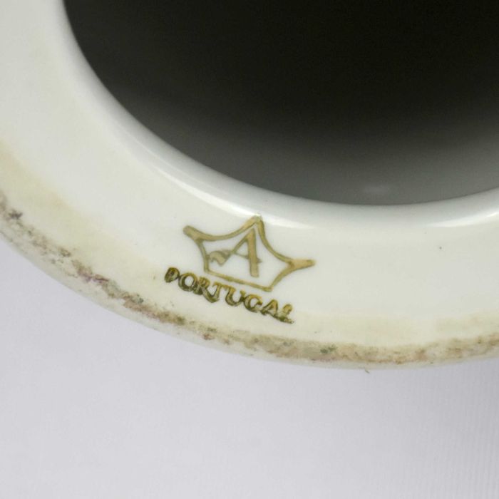 Candeeiro em porcelana Artibus, em forma de pote