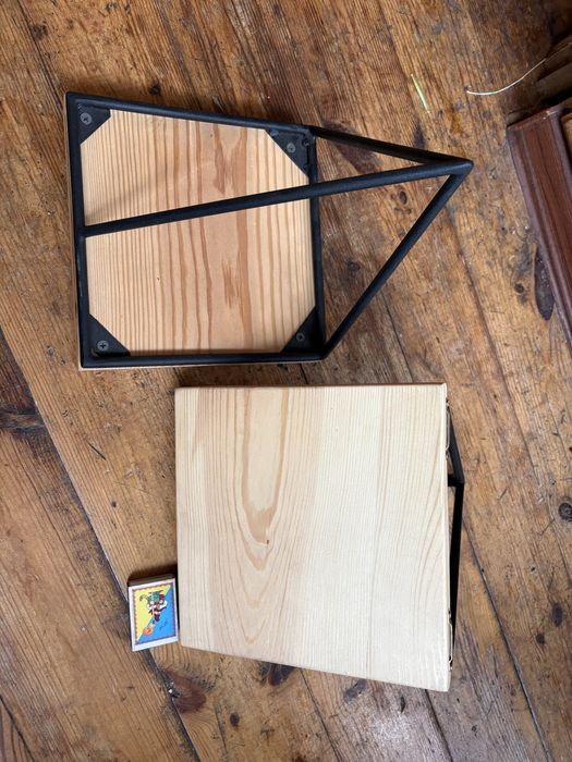 Полички натуральне дерево та метал декор