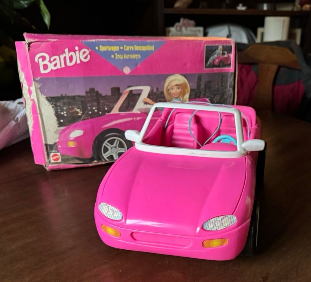 Carro descapotável Barbie