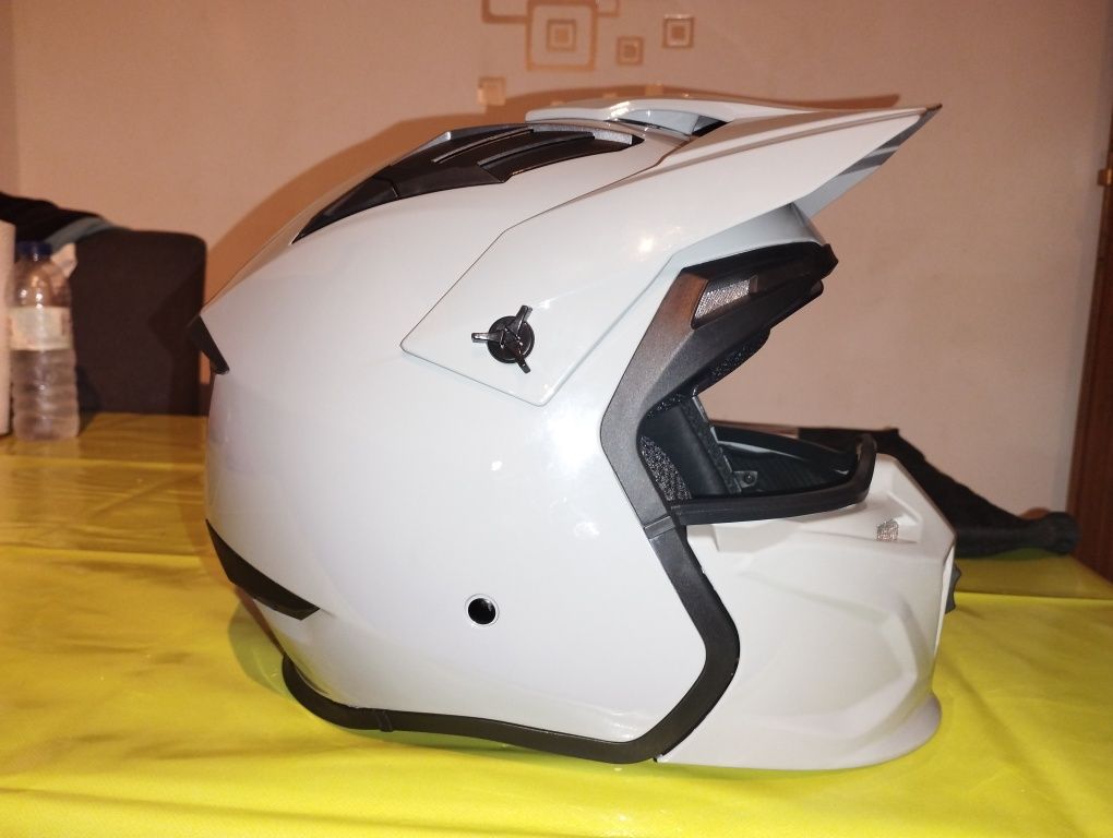 Capacete ORZ moto a estrear