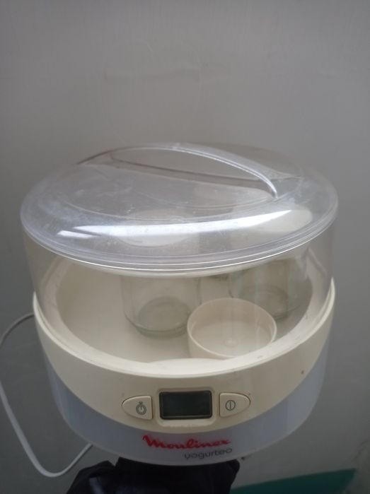 Йогуртнтца Мулинекс 4 баночки