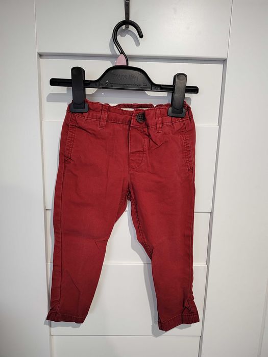 Bordowe spodnie chinosy HM