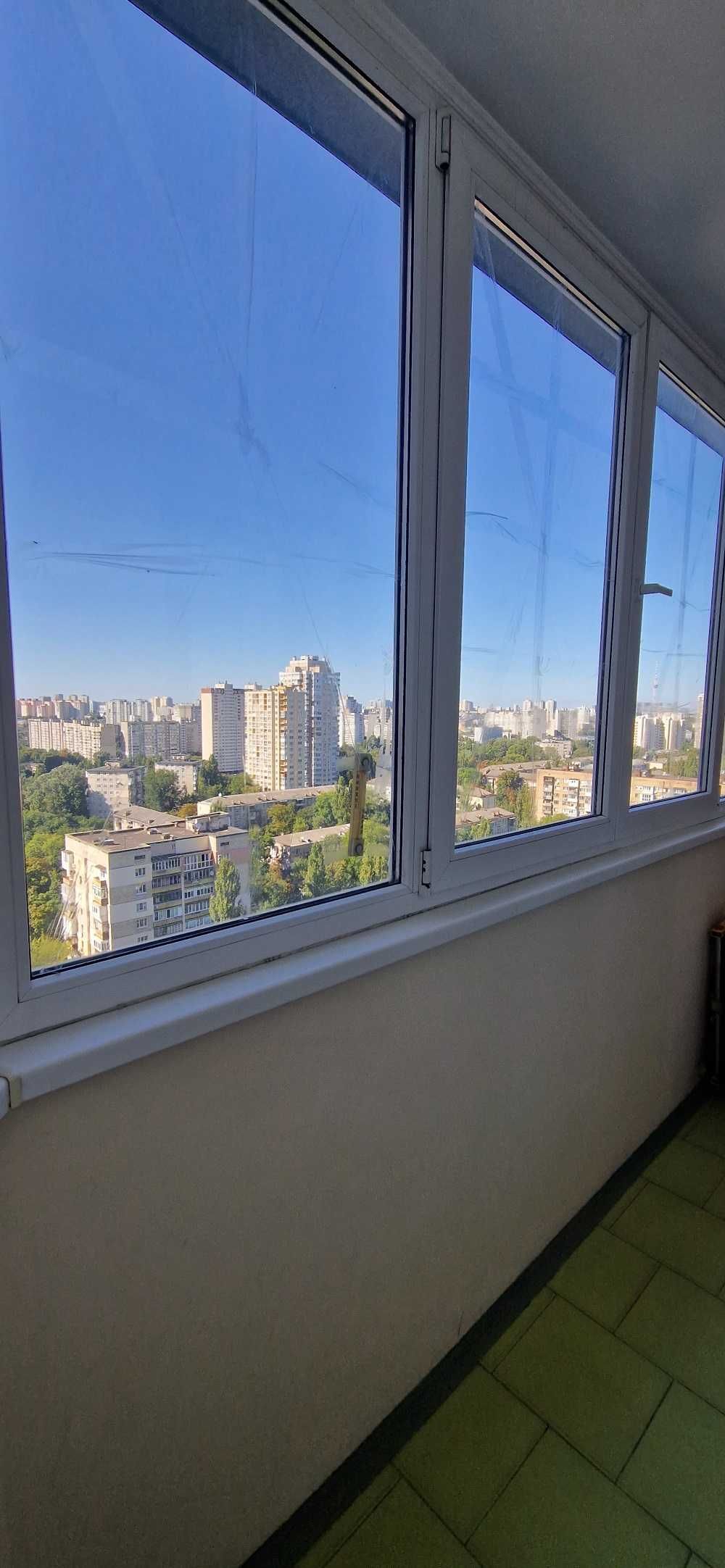 Продається двокімнатна квартира Солом´янський р-н вулиця Волинська 10