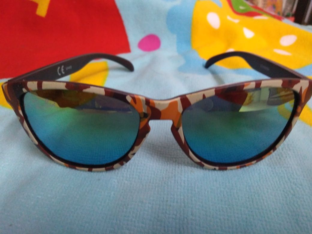 Oculos de sol camuflados