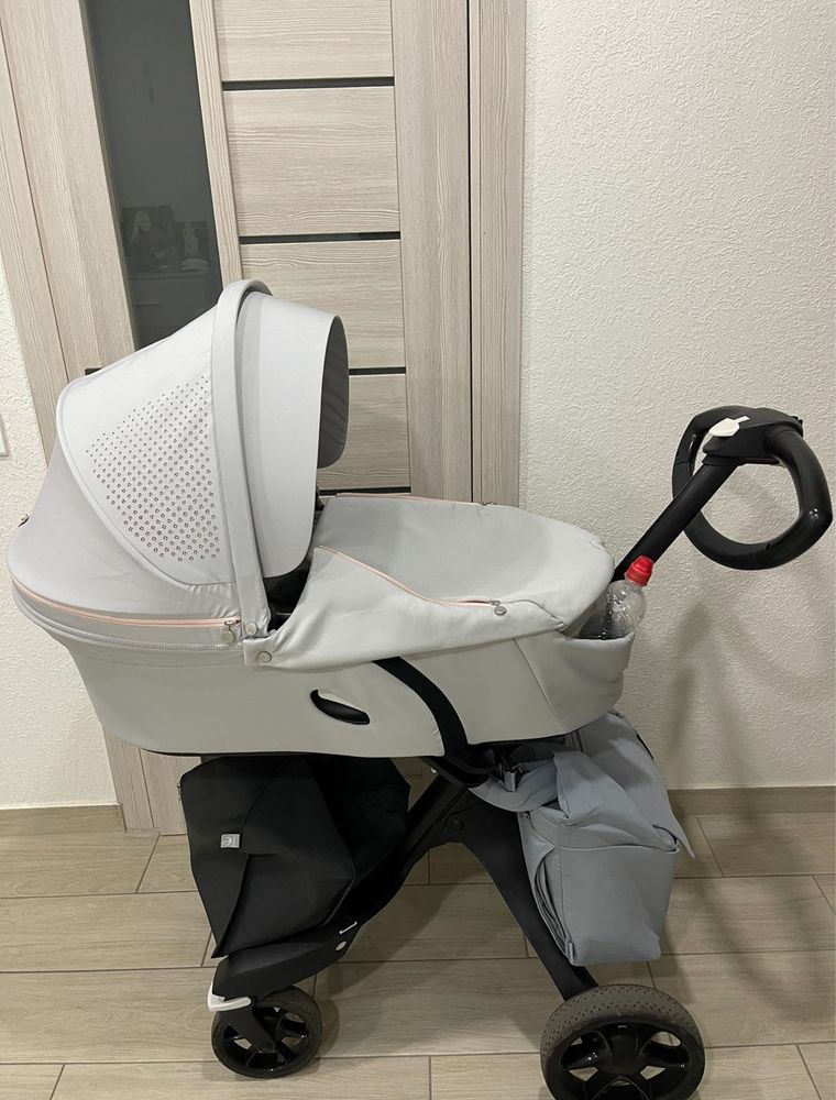 Коляска Stokke V6