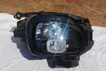 Citroen C3 AIRCROSS Lampa prawy przód z wzmocnieniami