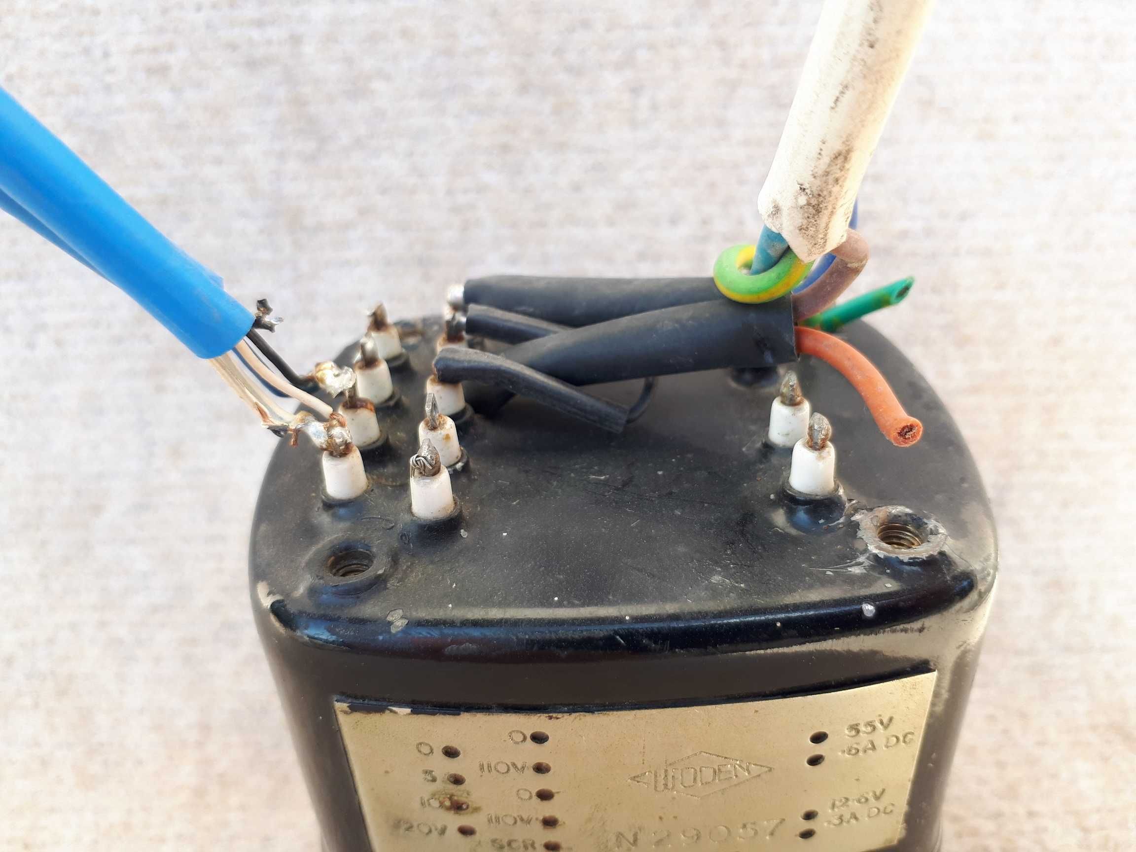 Woden stary transformator
