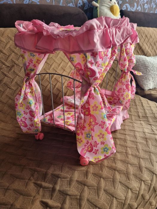 Металеве ліжко для baby born