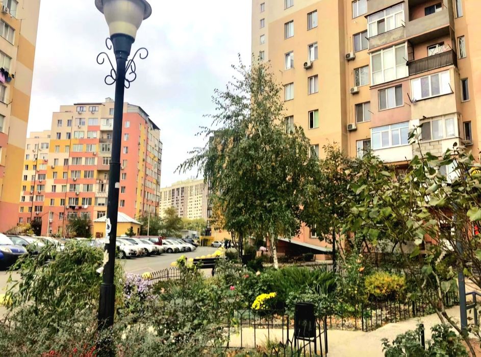 Срочно продам 2х комн квартиру 58 м в ЖК Уютный / Грушевского, 39/3