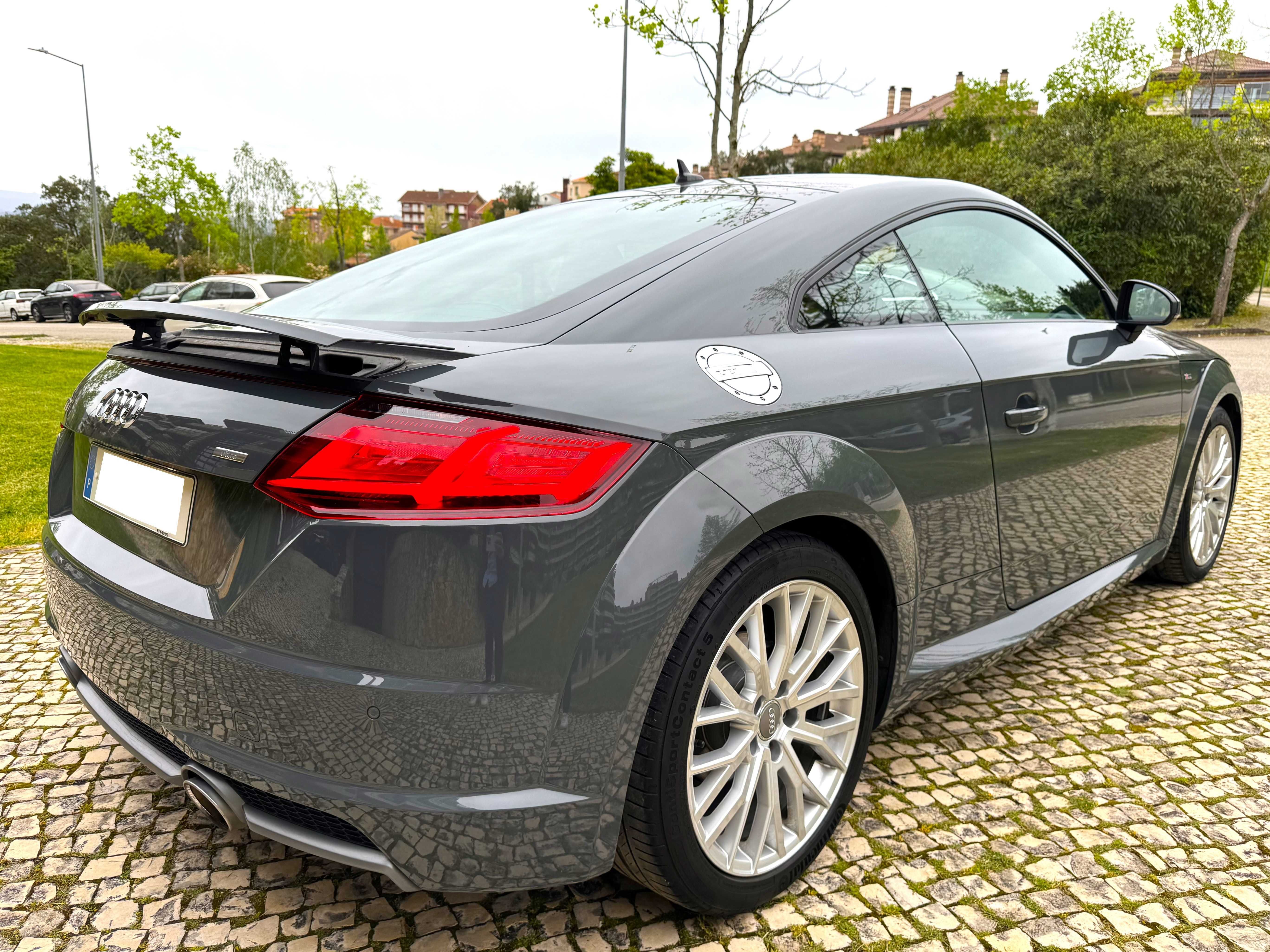 Audi TT Coupé 2.0 TDI S-line