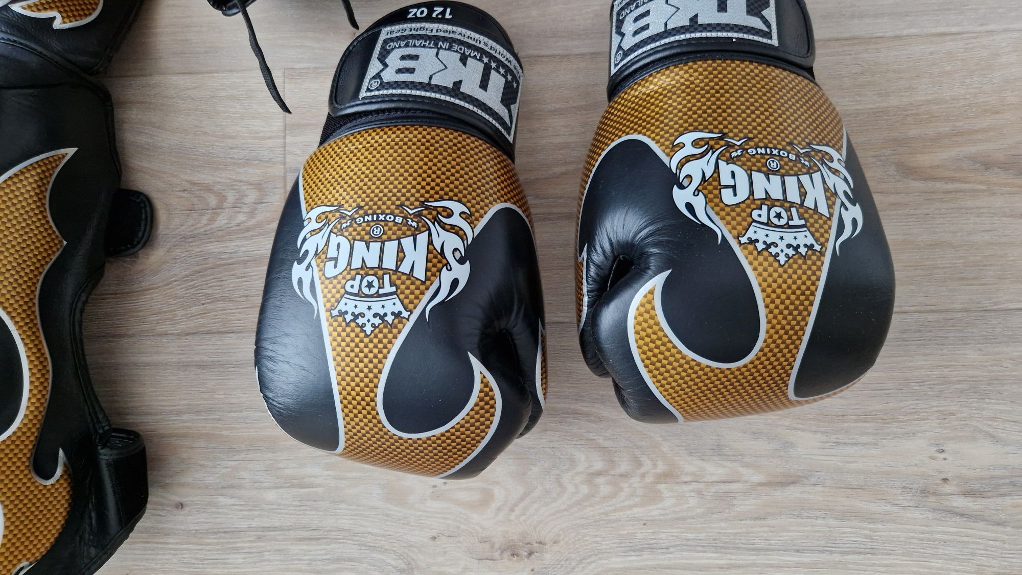 Sprzedam zestaw do kickboxingu-stan idealny