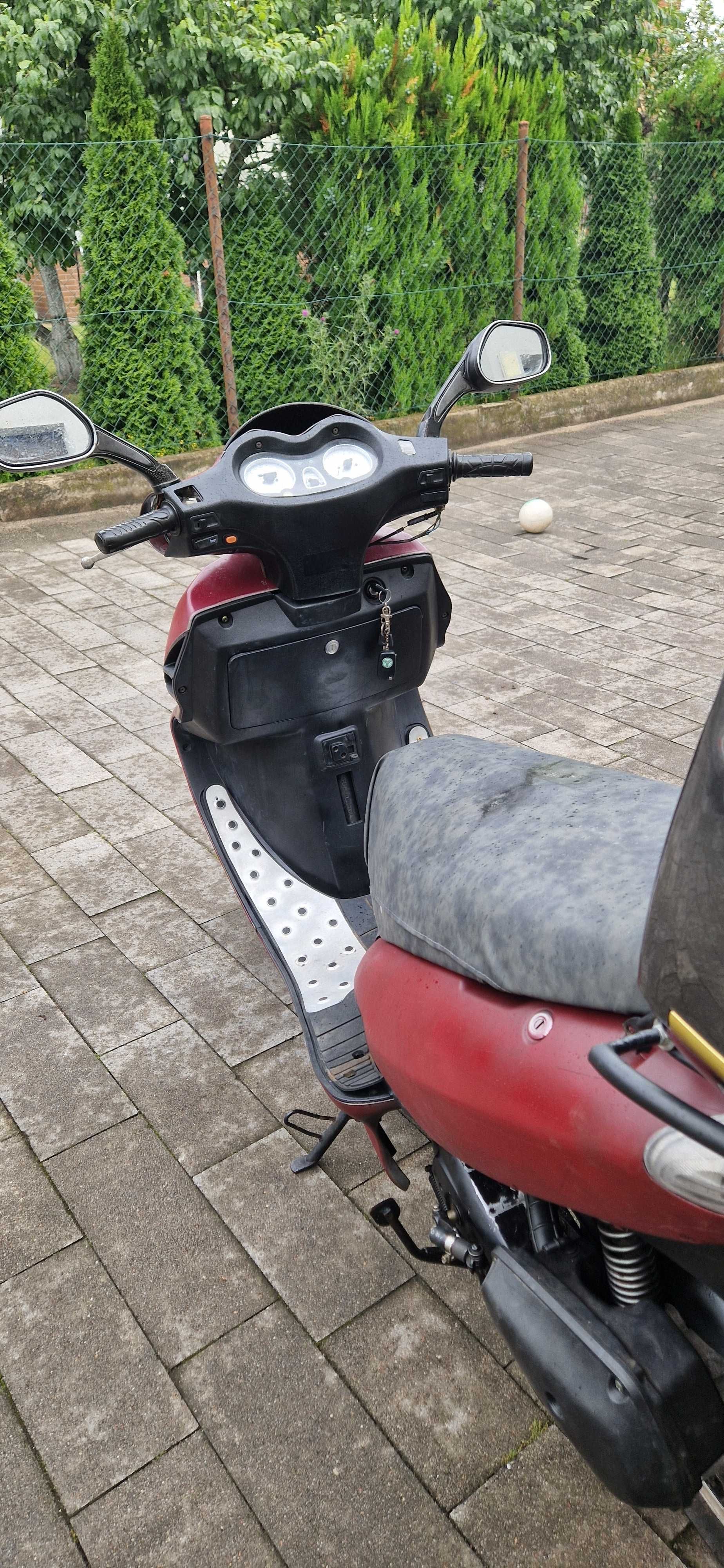 skuter Romet 787