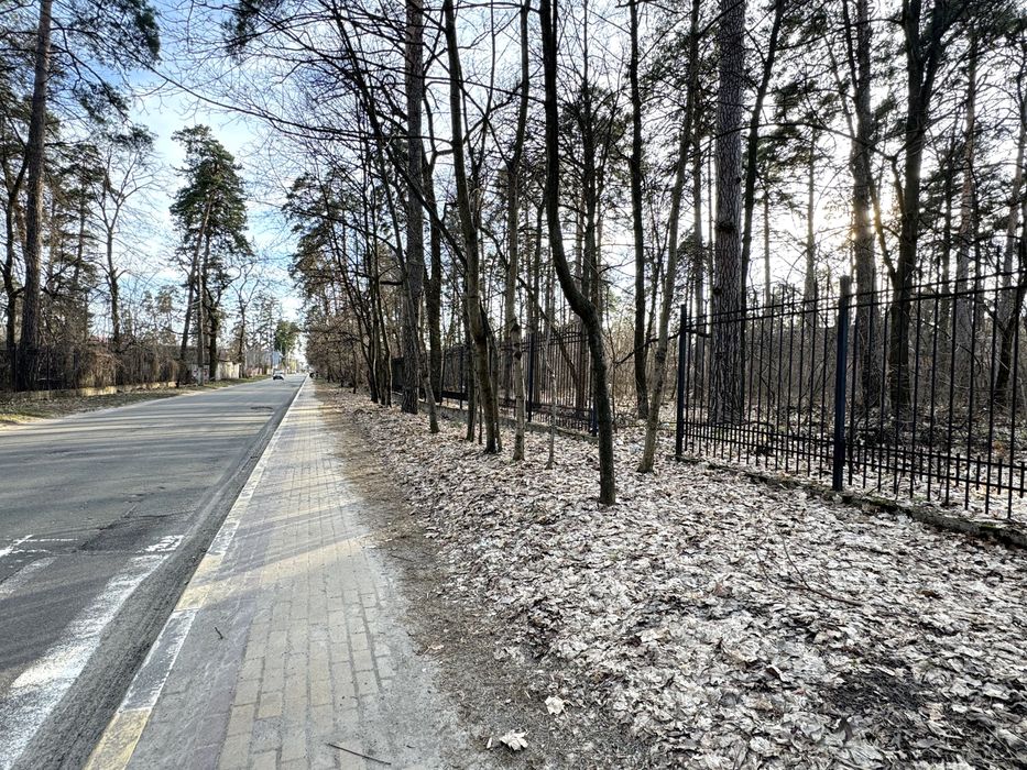 Ворзель, продаж комплексу будівель 800м2 + 6гектарів ділянки території