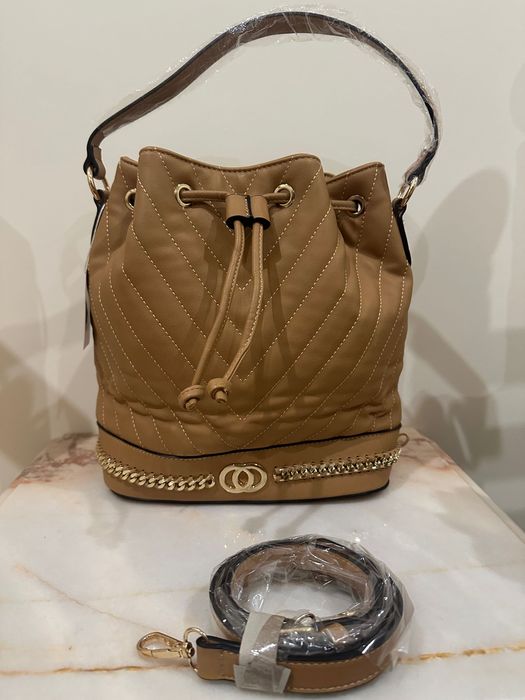 Mala mulher castanha nova