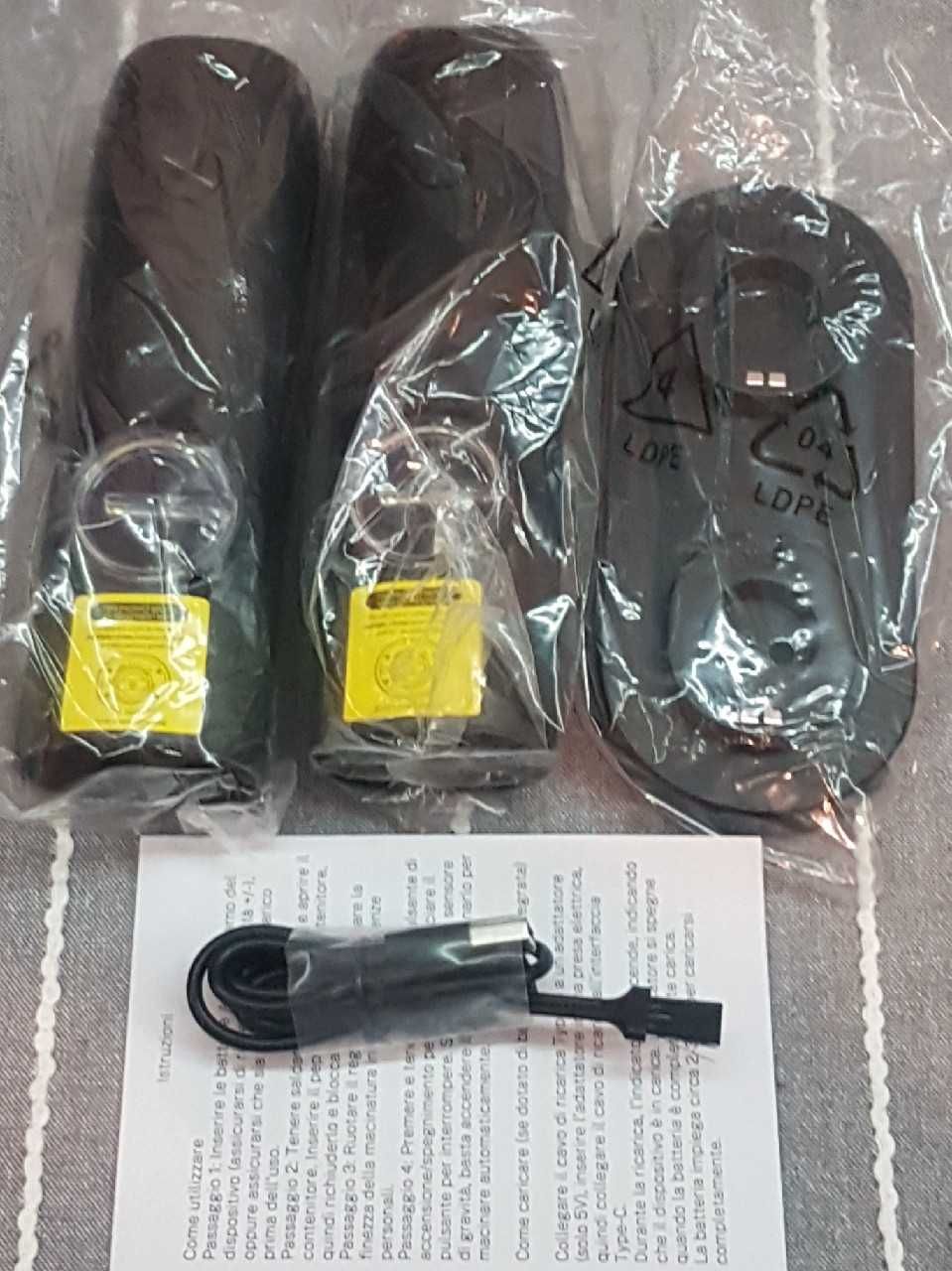 Młynki elektryczne do przypraw 2 sztuki ładowane USB na podstawie.