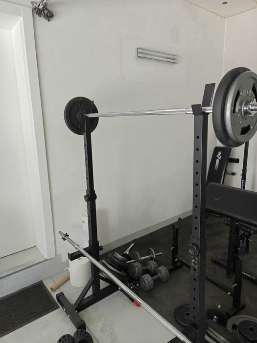 Stojaki pod sztangę, regulowane