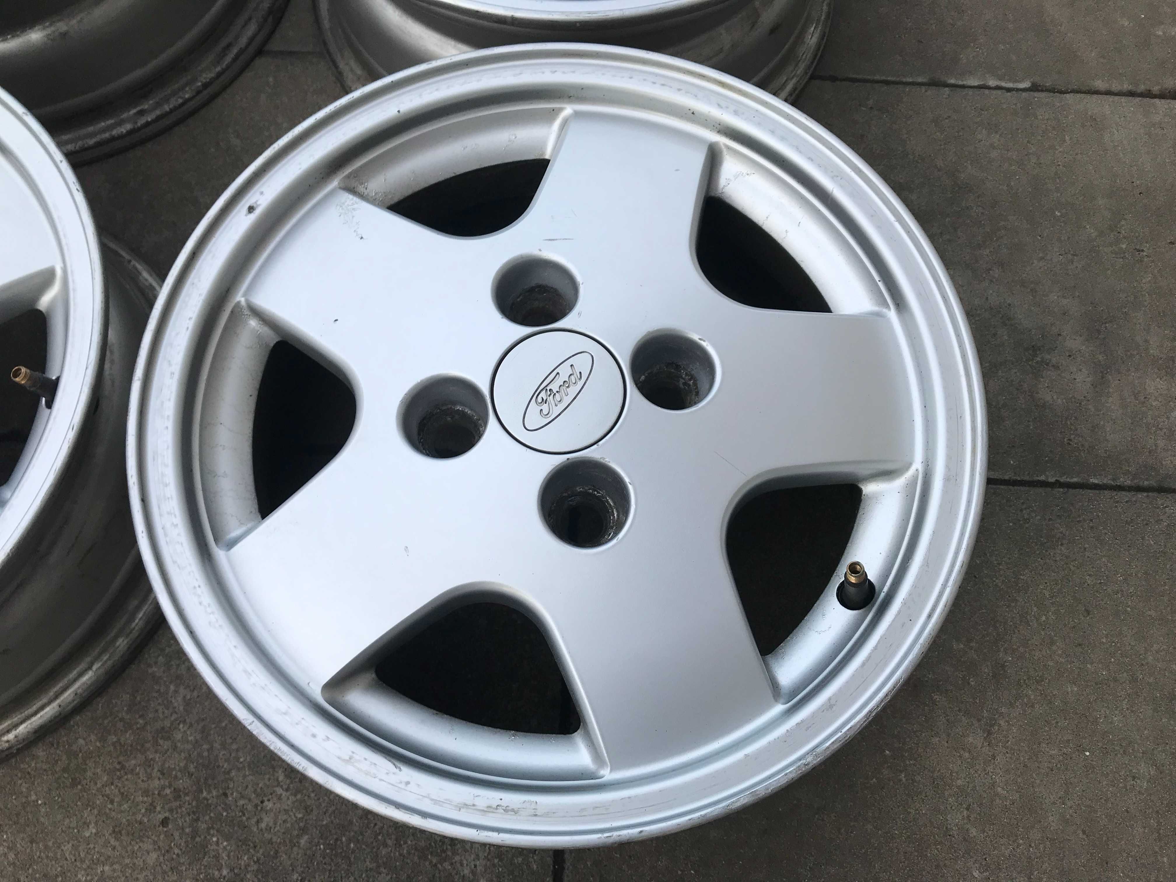 Felgi FORD Fiesta Focus Puma Escort 5,5Jx14 ET30,5 4x108 Retro