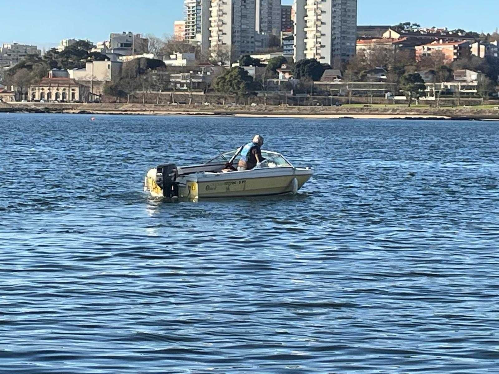 Barco pesca/passeio