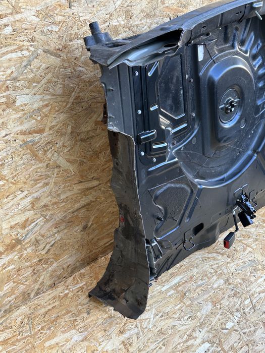 AUDI A3 S3 8P Quattro 4X4 podłoga bagażnika wanna mocowanie