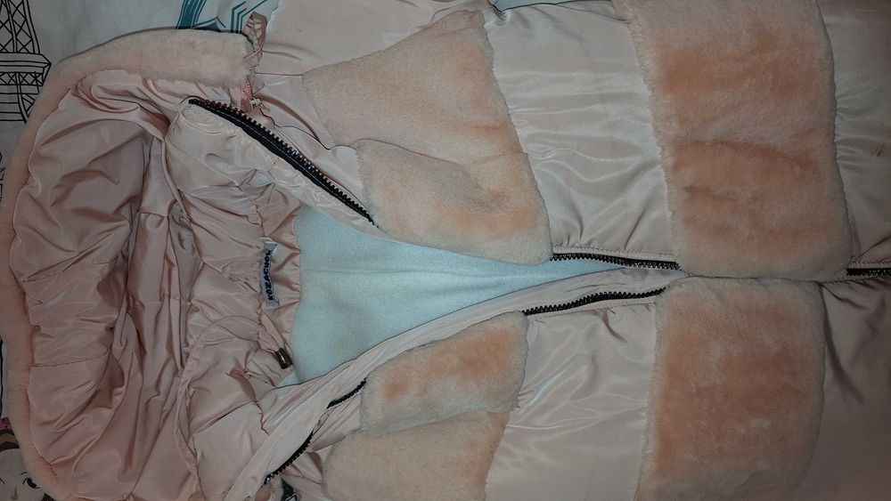 Куртка дитяча зимова розміром 128 для дівчинки