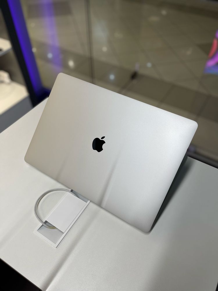 Ноутбук MacBook Pro 16” 2019 i7 16 ОЗУ 512GB SSD стан  9.5/10 #70544