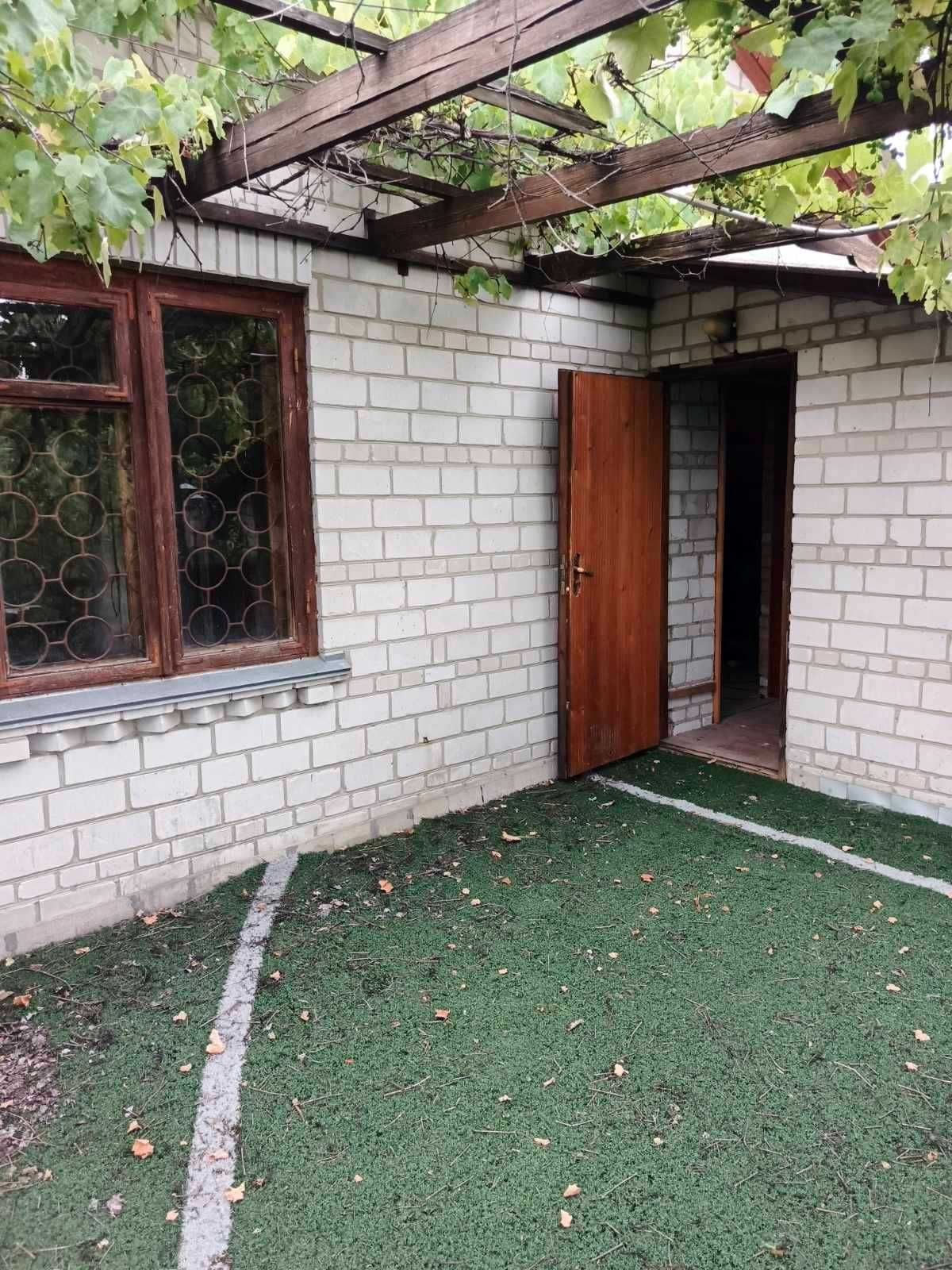 Продаж двоповерхового будинку 200 кв.м. 6 с. у селі Козин, Конча Заспа