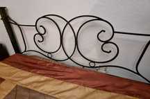 Cama antiga em ferro