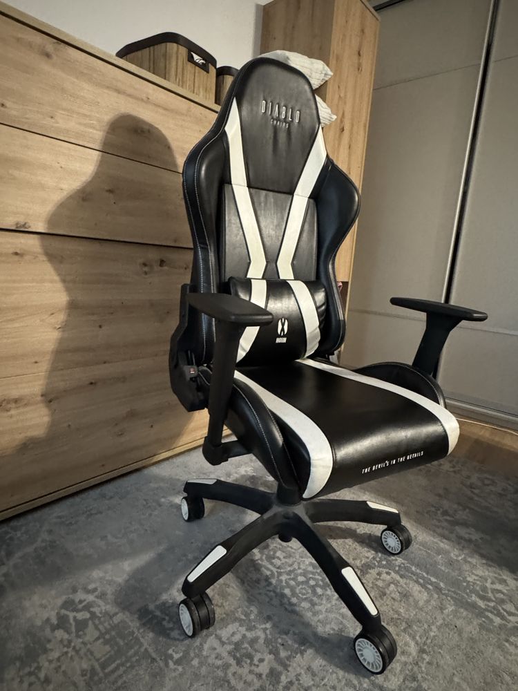 Fotel DIABLO CHAIRS X-Horn (L) Czarno-biały