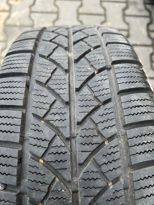 Bridgestone Blizzak LM-18c 215/65r16C