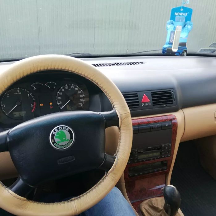 Skoda Octavia Tour 1.9 tdi.