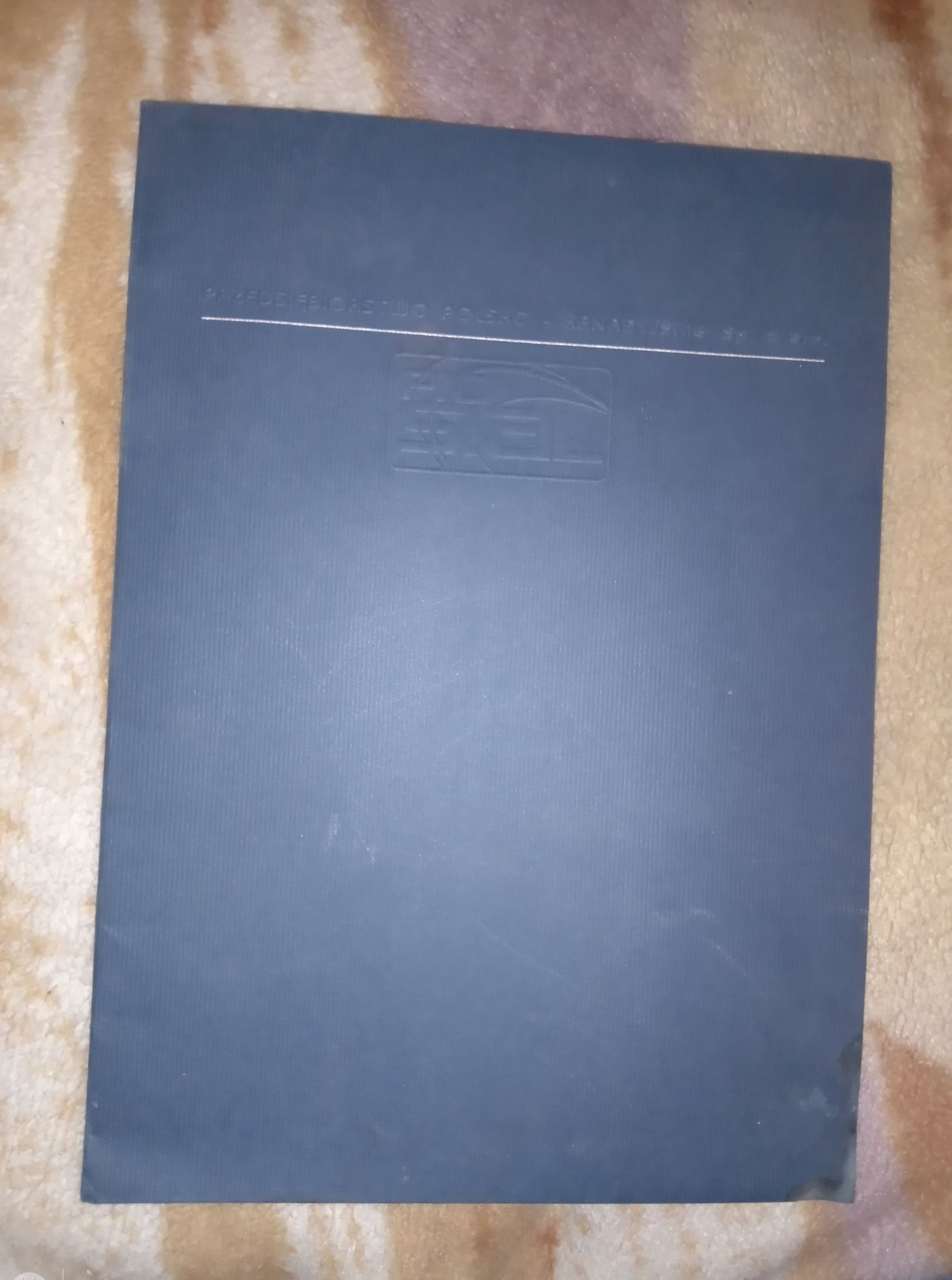 Sprzedam teczkę papierową z dwoma przegródkami z ProStal