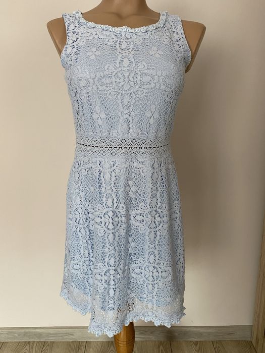 Sukienka Cropp błękitna S/36 baby blue koronkowa na lato letnia