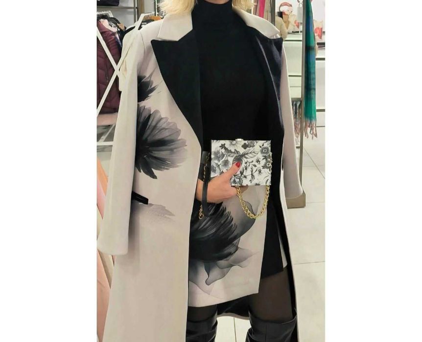 Casaco e saia marca Sahoco