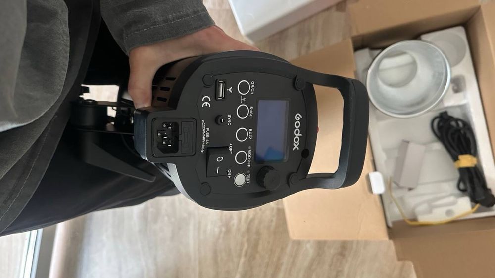 Студійний спалах Godox QS-400ll