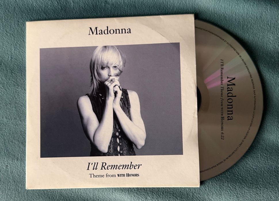 Madonna varios Itens