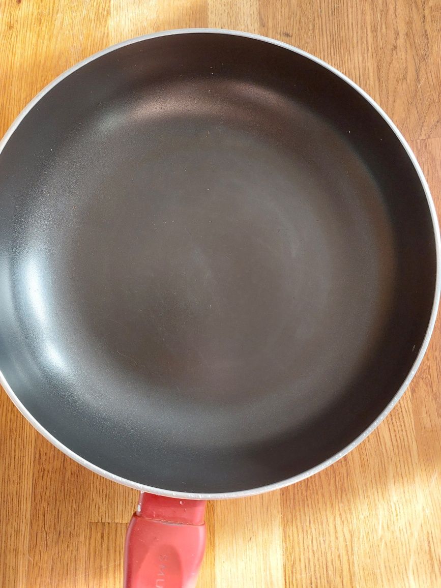 Patelnia 24 cm średnicy
