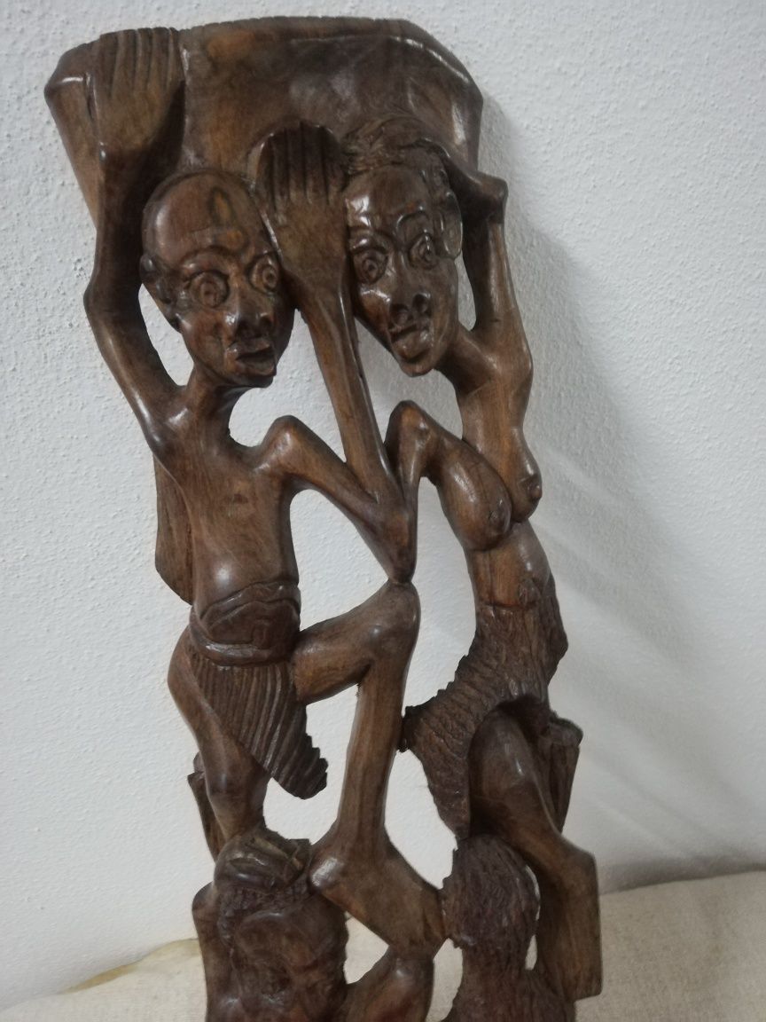 Arte Angolana - escultura em madeira