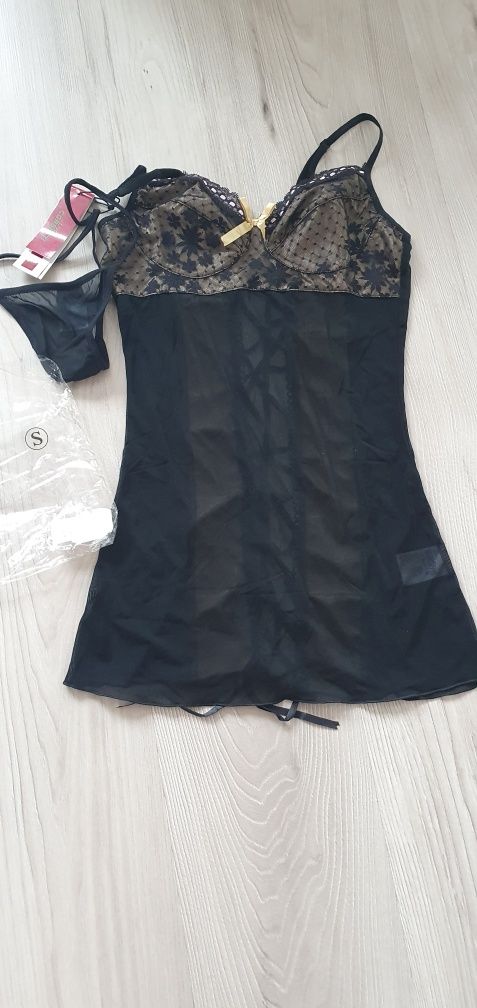 Nowa sukienka erotyczna ze stringami