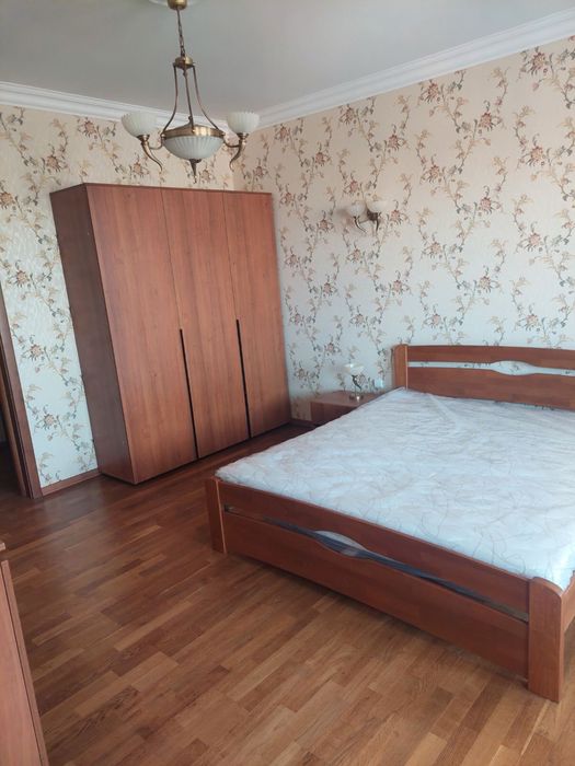Продам елітну квартиру в центрі Дніпра