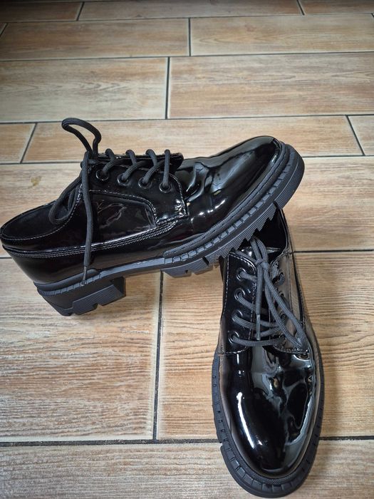 Damskie lakierki Next rozm.37